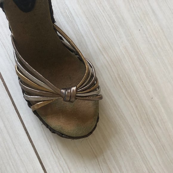 Metallic heeled sandals - Picture 5 of 5